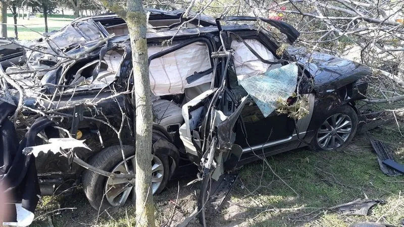 Mașina lui Răzvan Ciobanu, în urma impactului. FOTO: News.ro