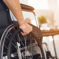 O femei este anchetată după ce și-a ținut copilul într-o cușcă. Acesta ar avea și handicap - Foto: Profimedia Images (imagine cu rol ilustrativ)