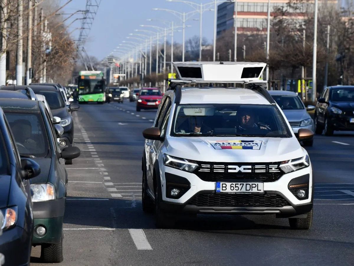 Primarul Ciprian Ciucu îi trimite pe polițiști să taie amenzi pentru parcare. Din 12 ore, se încasează 2 ore