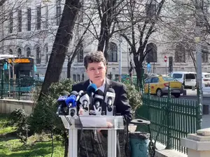 Nicușor Dan: Candidez independent pentru un nou mandat. Informal, am sprijinul a 5 partide - Foto: captură video