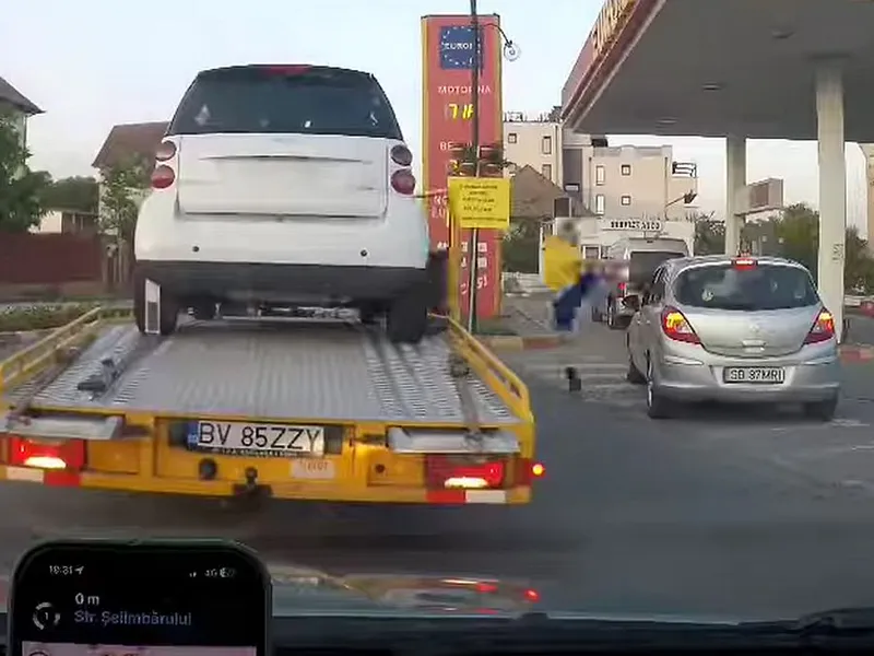 VIDEO Un poliţist a bătut în trafic un alt şofer. De la ce a plecat totul - Foto: captură video Facebook/Sibiu Independent