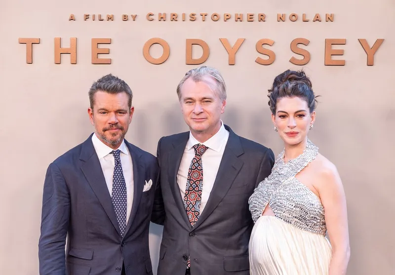 Matt Damon Christopher Nolan Anne Hathaway