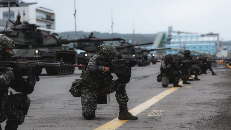 Armata Taiwan face exerciții militare - Foto: Profimedia Images