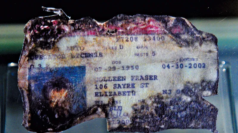 Un permis de conducere aparținând unui pasager din zborul 93, care s-a prăbușit într-un câmp din Pennsylvania.