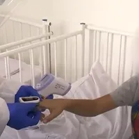 Robert îi roagă pe adulți să poarte mască. FOTO: Digi 24