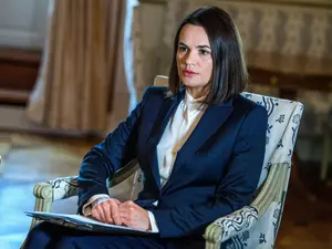 Lidera opoziţiei belaruse din exil, Svetlana Tihanovskaia, cere ajutor președintelui Franței. / Foto: alephnews.ro