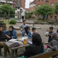 Danemarca vrea să condiționeze ajutoarele sociale pentru imigranți de exercitarea unei activităţi. / Foto: time.com
