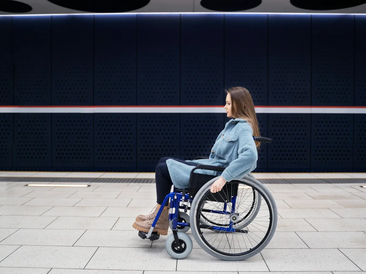 Persoană cu handicap - Foto: Freepik (Imagine cu rol ilustrativ)