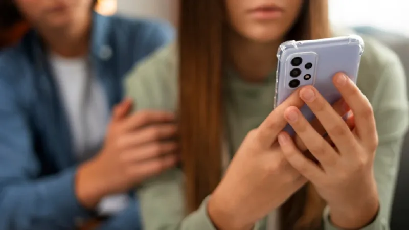Escrocherie nouă pe Whats App. Cu un singur mesaj, vă pot fura contul în câteva secunde - Foto: Freepik (rol ilustrativ)