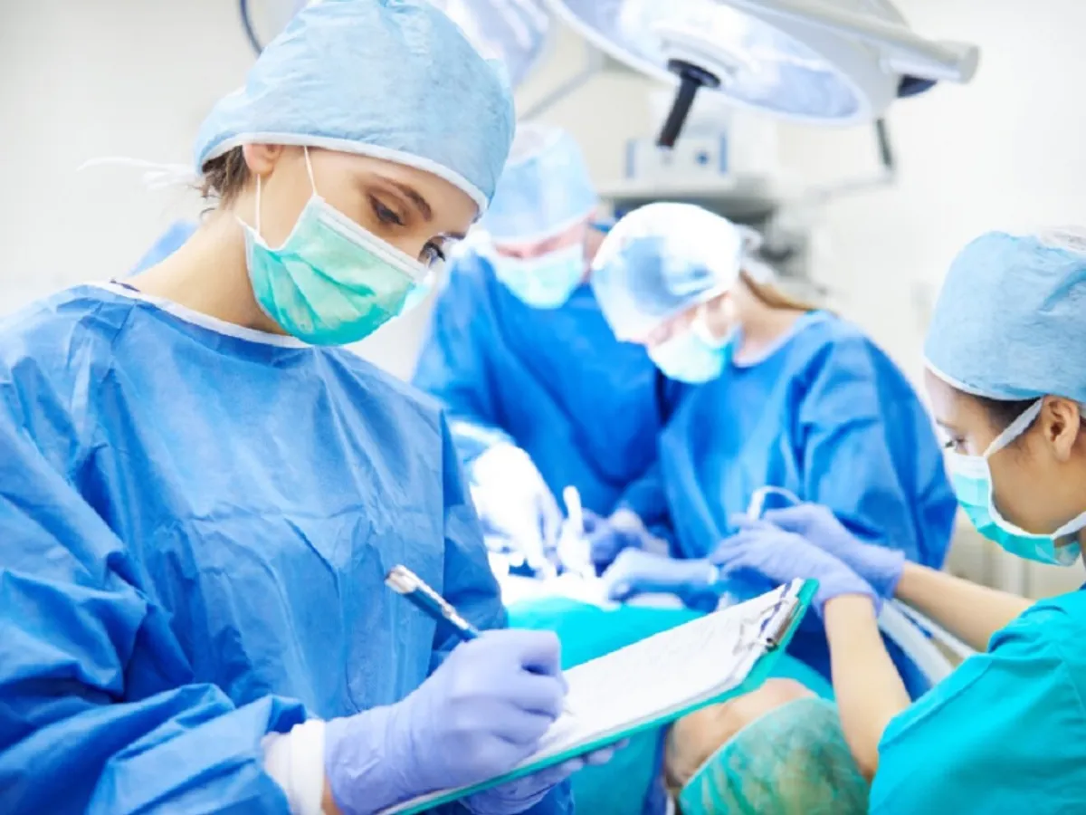 Medici în operație - Foto: Freepik (rol ilustrativ)