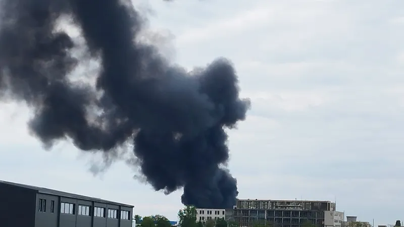 Explozie pe platforma chimică Săvineşti, urmată de un incendiu - Foto: Arhivă ISU Neamț / imagine cu caracter ilustrativ