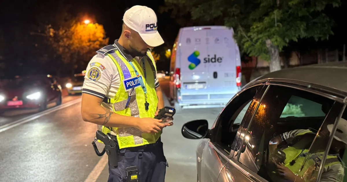 Doi bărbați, reținuți de Poliție, după ce au tras cu arma într-o mașină. A fost scandal pe stradă • Newsweek România