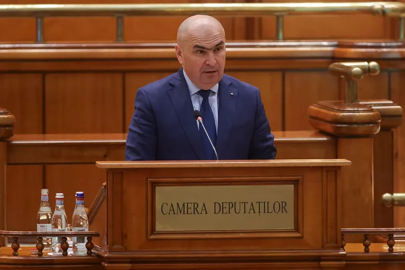 Ilie Bolojan, la dezbaterea pe cele patru moţiuni de cenzură AUR - Foto: INQUAM PHOTOS/George Călin