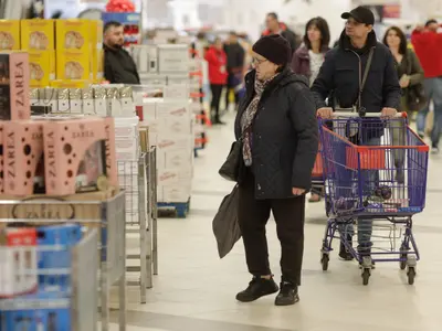 20% din cetățenii UE, în prag de sărăcie sau excluziune socială. Românii, sunt cei mai expuși - Foto: INQUAM PHOTOS / George Călin - Imagine cu rol ilustrativ