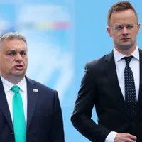 Viktor Orban și Peter Szijjarto. / Foto: euractiv.com