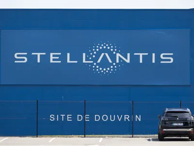 Uzina Stellantis din Douvrin, de la motoare, la baterii - Foto: Profimedia Images
