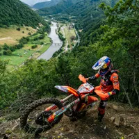 Record de concurenți, la Romaniacs 2024, cel mai dificil raliu hard enduro din lume. Când e startul - Foto: Red Bull Content Pool