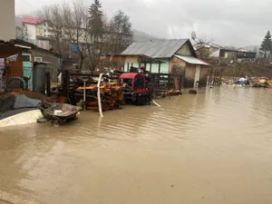 Mai multe localități din Prahova au fost afectate de inundații. FOTO: IGSU