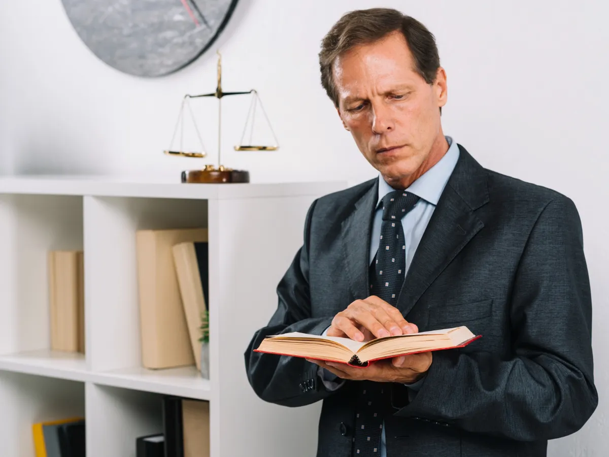 Foto: Pensiile magistraților trebuie tăiate Sursa : Freepik