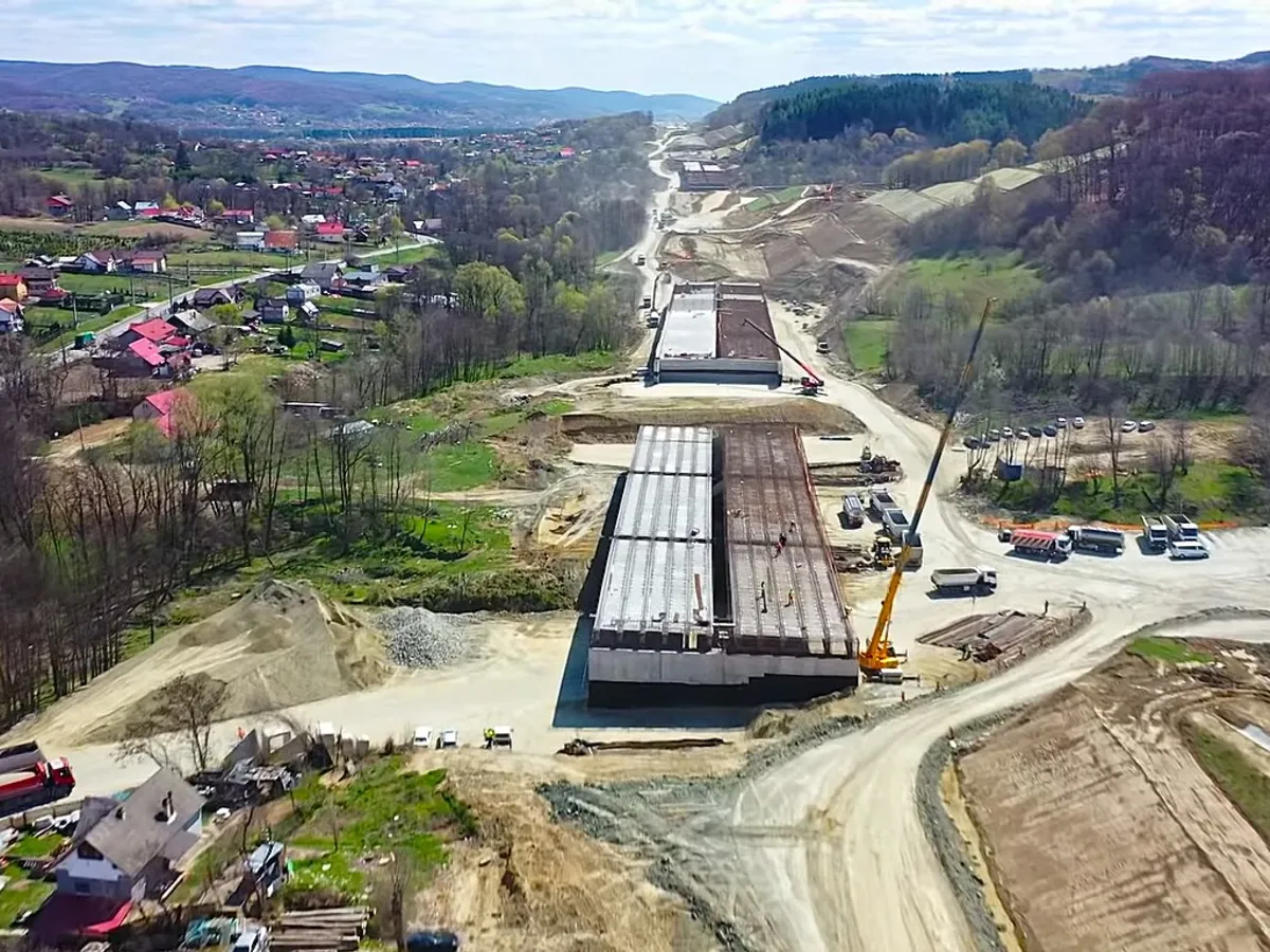 Al 2-lea moment istoric pentru infrastructura rutieră din România, pe Autostrada Pitești-Sibiu - Foto: Facebook / Asociația Pro Infrastructură