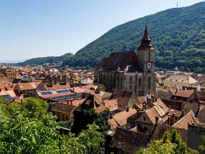 Apartament cu două camere în centrul Brașovului, vândut cu 723 de lei de Primărie. Cum e posibil Foto: Profimedia