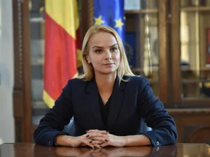 Prefectul Alexandra Văcaru s-a dus la Primărie pentru a discuta cu Nicușor Dan. FOTO: Facebook