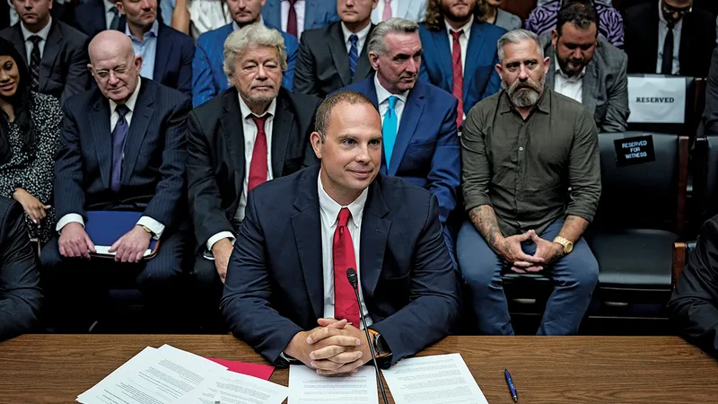 NEVERIFICAT David Grusch a depus mărturie în fața Congresului în iulie. El spune că guvernul ascunde obiecte și vehicule „non-umane“, ceea ce Pentagonul neagă.
