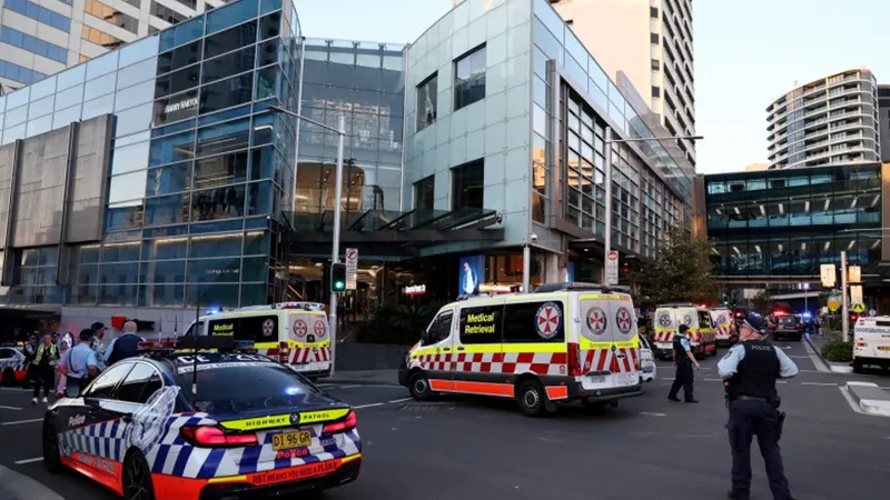 Atac armat într-un mall din Australia! Un bărbat a înjunghiat mai multe persoane. A fost împușcat - Foto: Profimedia Images/ Imagine cu caracter ilustrativ