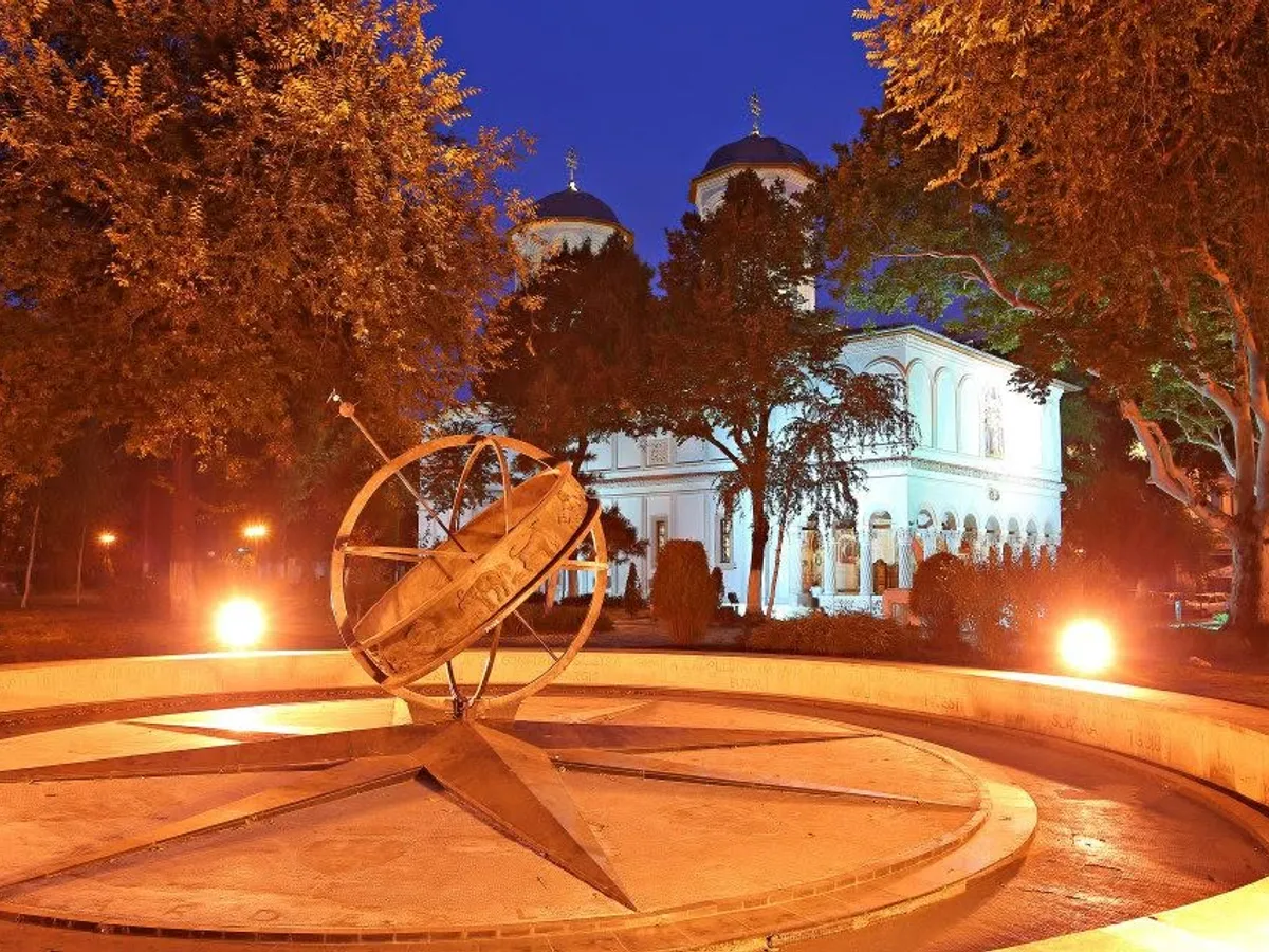 Monumentul de la Kilometrul Zero - Foto: Biserica Sf. Gheorghe-Nou (rol ilustrativ)