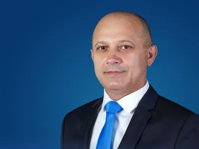 Ministrul la IMM & turism: contabil la un service auto cu profit 8.000 lei. Prima slujbă, la 29 ani / smartpress Suceava