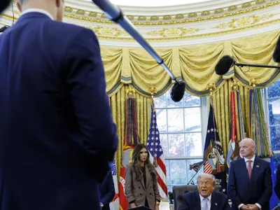 Trump ”a uitat” că a ordonat asasinarea unui jurnalist și l-a chemat la Casa Albă! Motivul: 600 de miliarde $ + Invitat surpriză