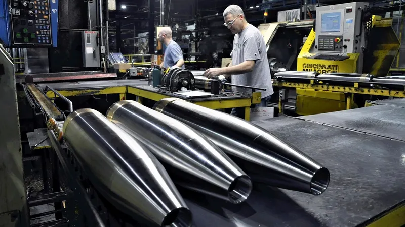 Europa se pregătește de război. O putere nucleară din Europa investește masiv în producția de obuze - Foto: Profimedia images