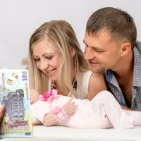 Vești bune! Indemnizația pentru creșterea copilului ar putea crește până la 12.000 de lei - FOTO: Profimedia Images