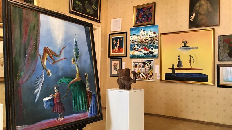 Expoziția Licitației de Artă Contemporană și Postbelică, prezentând lucrările maestrului Ștefan Câlția