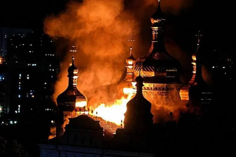 incendiu catedrala kiev