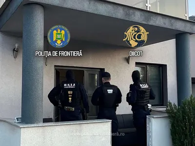 Percheziții - Foto: Poliția de Frontieră - DIICOT