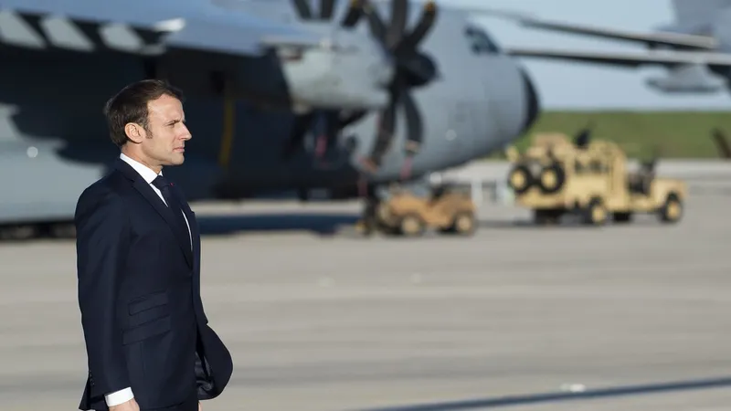 Emmanuel Macron vine în România.  Merge la baza militară de la Mihail Kogălniceanu / Profimedia