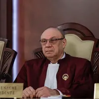 Șeful CCR: 3.1000.000 lei salariu, 4.100.000 lei pensie într-un mandat -  Foto: INQUAM PHOTOS / Octav Ganea
