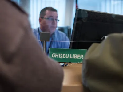 Raport de la Guvern: statul nu știe sigur câți angajați are. Apar mai multe contracte decât numărul salariaților