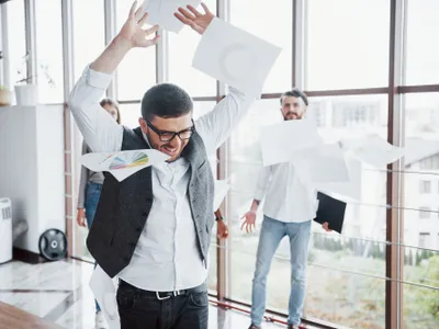 Documente - foro: Freepik (rol ilustrativ)