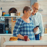 Sute de mii de pensionari au luat 600 lei în plus la pensie în iulie. Care a fost motivul? - Foto: Freepik