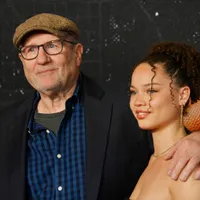 Ed ONeil, celebru prin rolul lui Al Bundy, la 80 de ani, cu fiica  sa - Foto: Profimedia Images