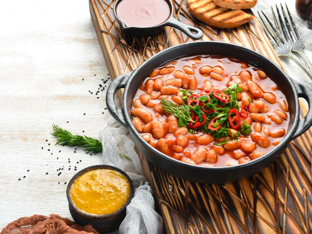 Fasole cu ciolan afumat - Foto: Freepik (Imagine cu rol ilustrativ)