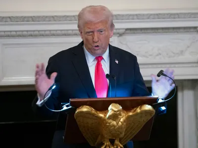 Pacea lui Trump în Ucraina, respinsă de Putin. SUA pregătesc „taifunul economic” în relația cu Rusia - Foto: Profimedia images