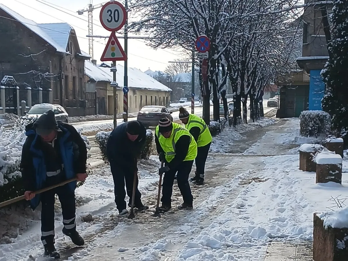 Gerul face victime în România. Un bărbat a murit de frig la Timișoara. Alți 3 oameni, duși la spital