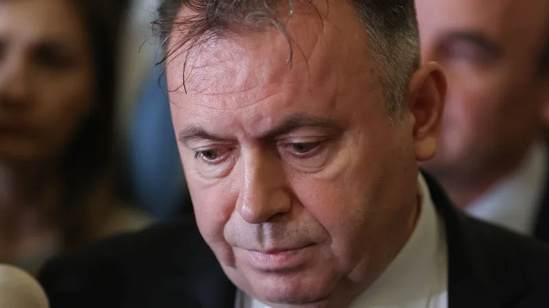 Cabinetul lui Nelu Tătaru percheziționat de DNA - Foto: Inquam Photos / George Călin
