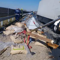 Două camioane românești, accident groaznic în Ungaria - Foto: ripost.hu/