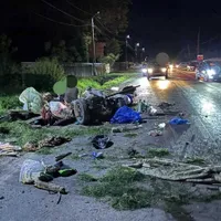 Carnagiu, pe un drum din Neamț. O căruță cu 10 persoane la bord, spulberată de o mașină - Foto: ISU
