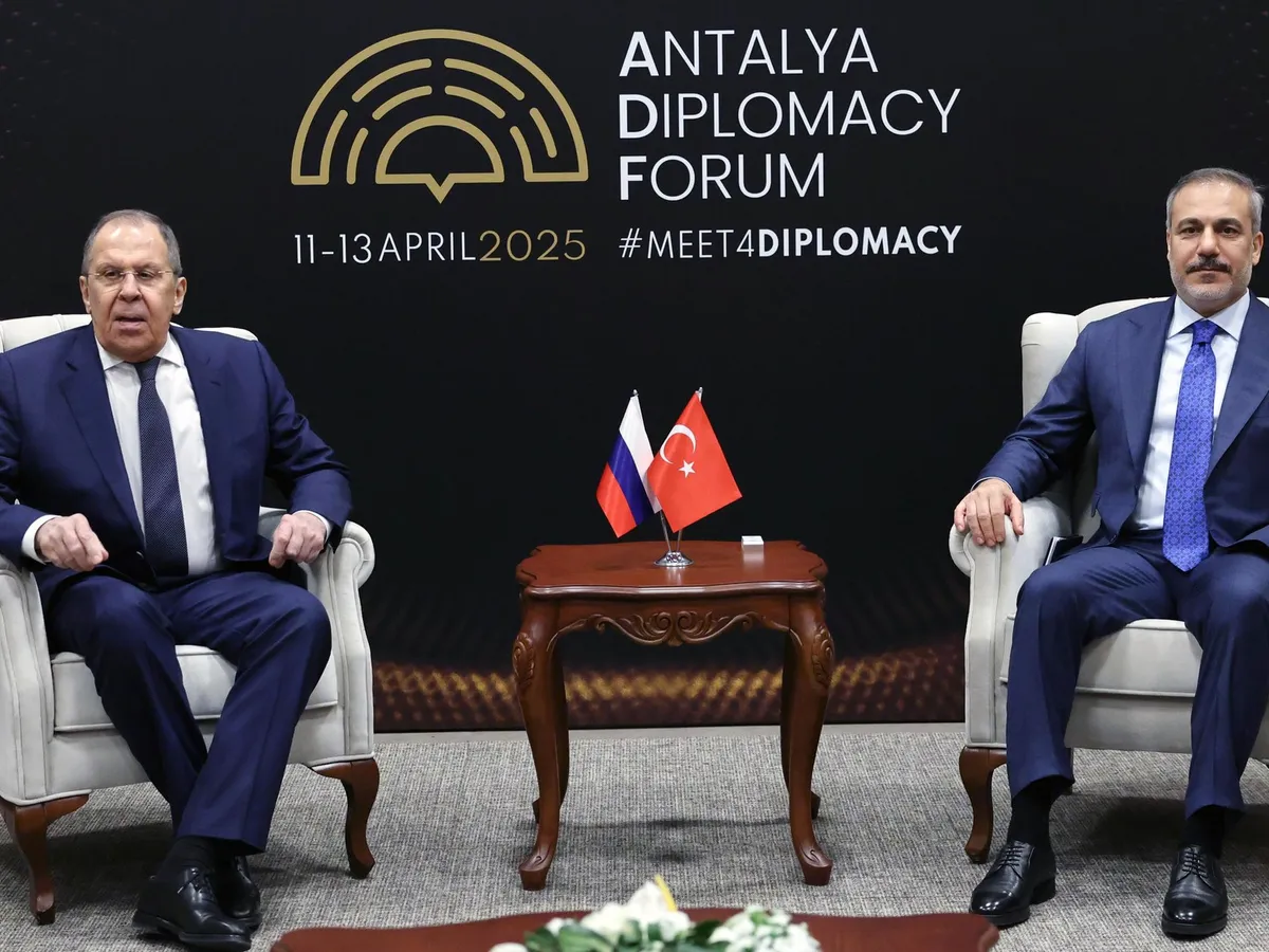 Ministrul turc de Externe, Hakan Fidan și omologul rus, Serghei Lavrov, dicuții despre Marea Neagră la Antalya, Turcia - Foto: Profimedia Images