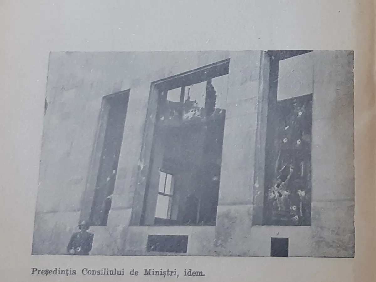 Sediul Consiliului de Miniștri, găurit de gloanțe. Sursa: Pe marginea prăpastiei – raport al Președinției Consiliului de Miniștri din 1941